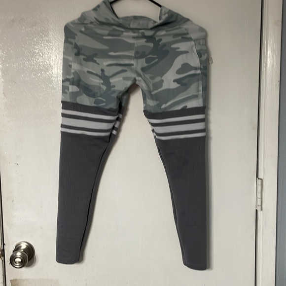 Bombshell sportswear thigh high ( rare color) - Picture 6 of 10